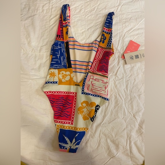 NWT Maaji Reversible One Piece Small - Picture 3 of 3